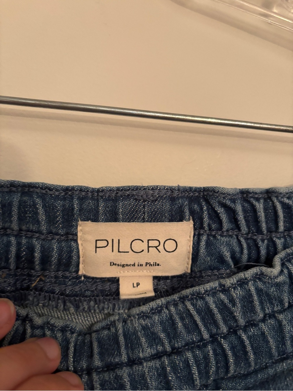 Pilcro Anthropologie Izzie Relaxed Star Pull-On Barrel Jean Size Large Petite - Picture 2 of 7